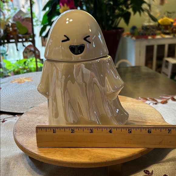 Ghost Smiling Mini Treat Jar NWT 19.6 Oz. Iridescent Finish 100% Earthenware - Picture 9 of 9